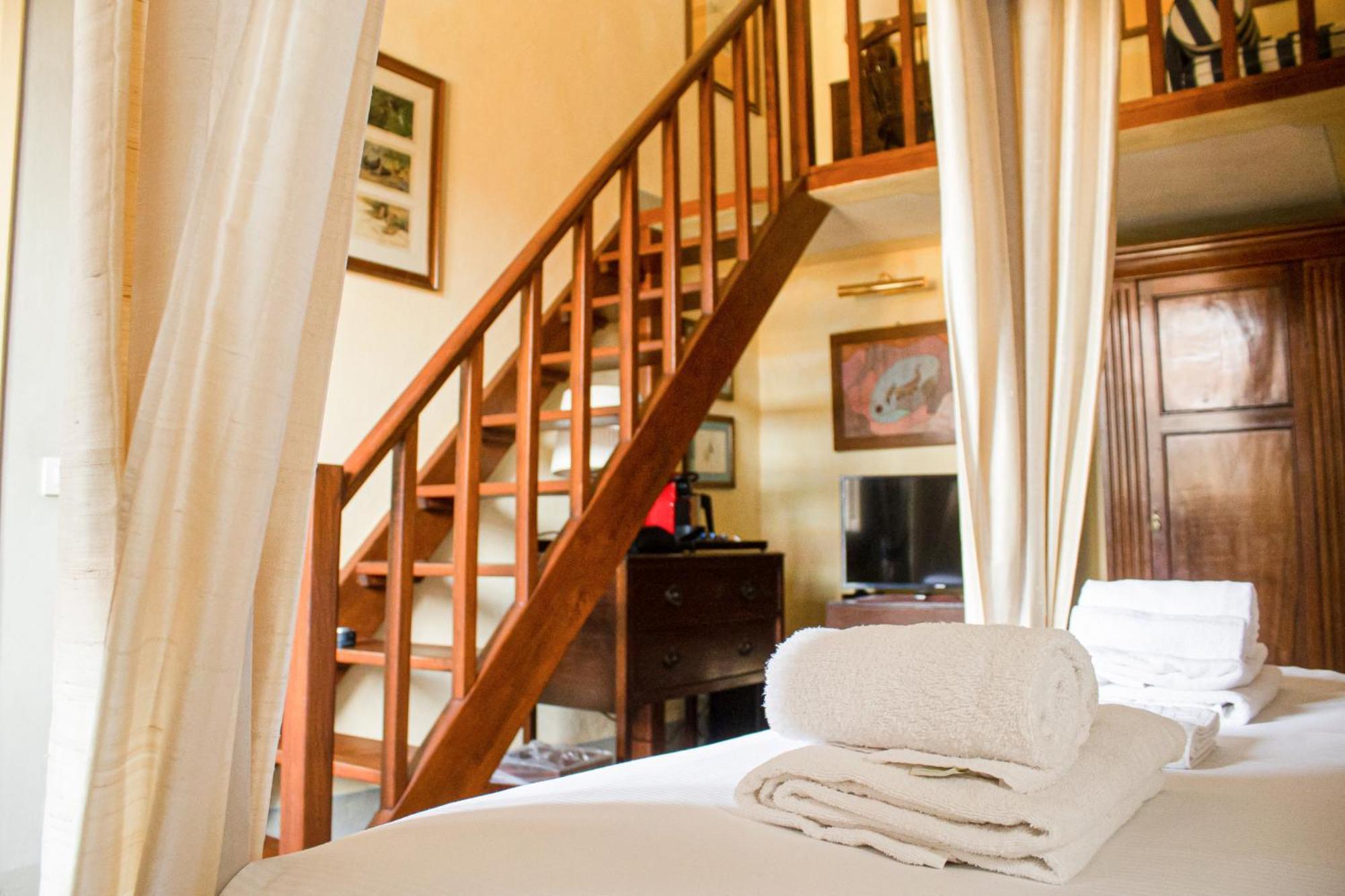 Boutique Antica Johlea Couette-café 3*