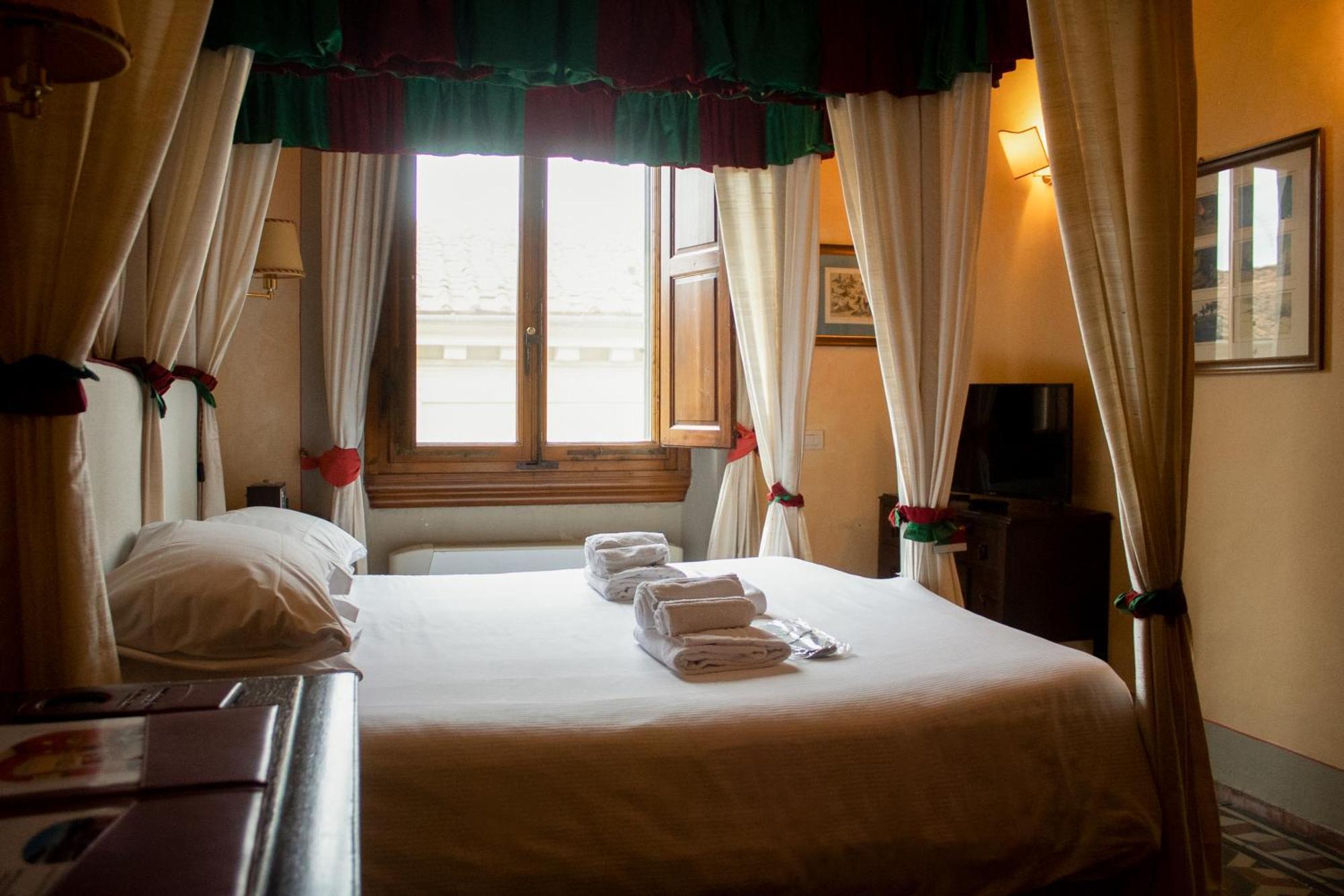Boutique Antica Johlea