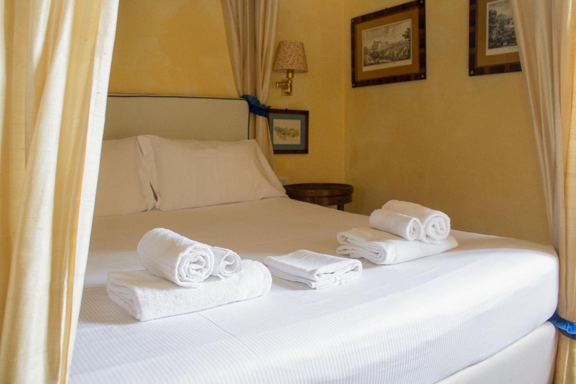 Boutique Antica Johlea Couette-café 3*